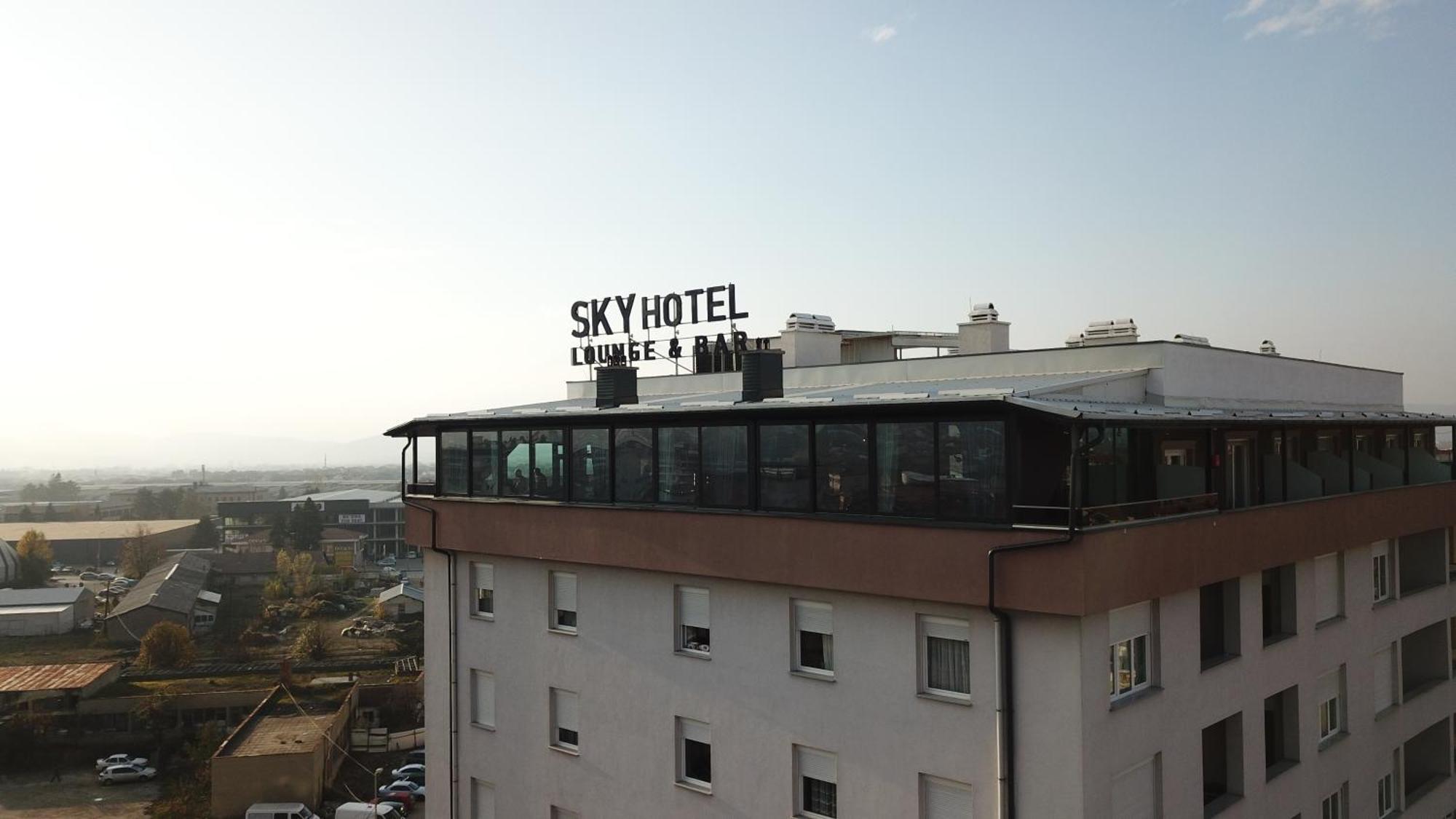 Sky Hotel Prizren Exterior foto