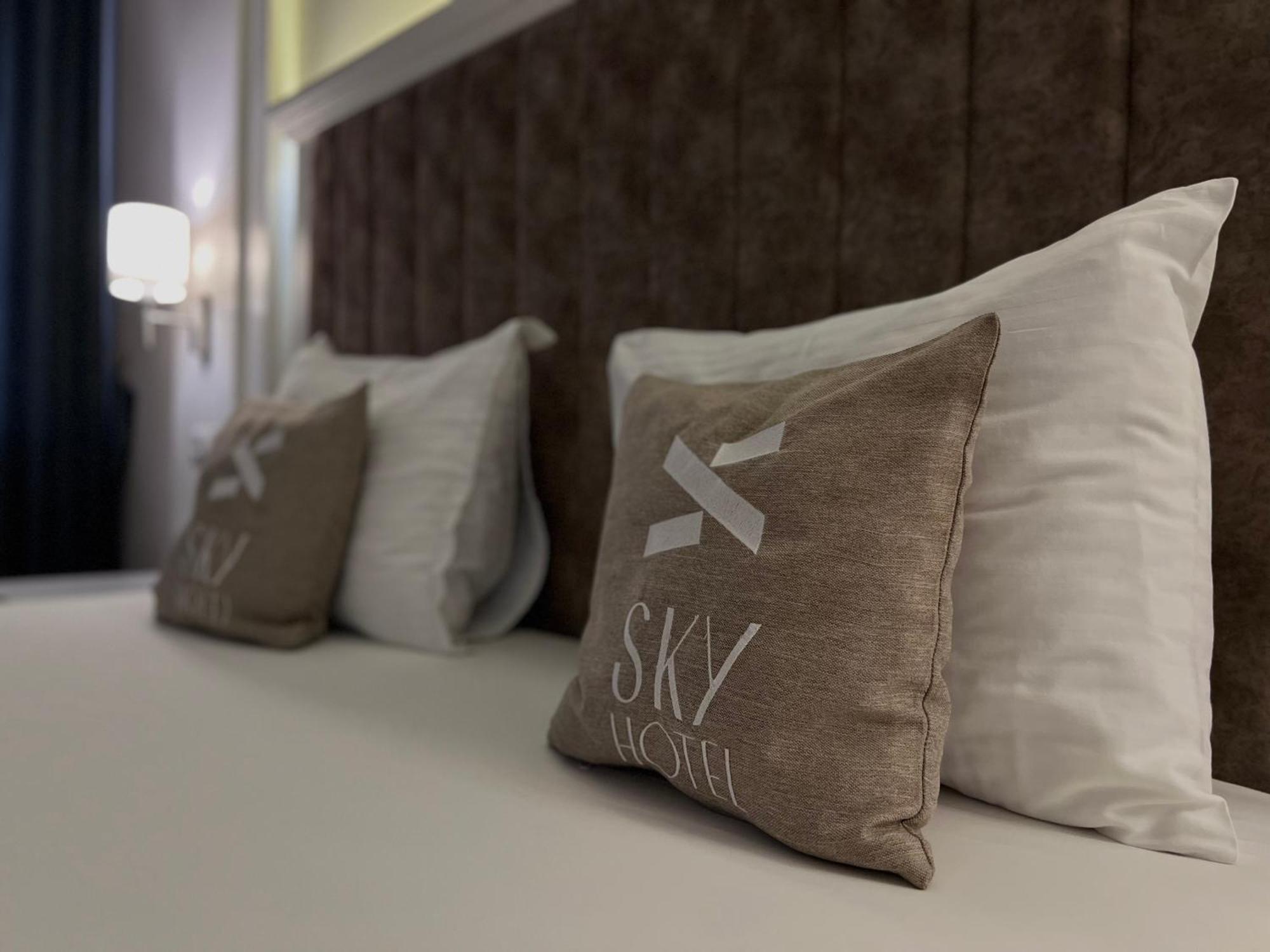 Sky Hotel Prizren Exterior foto