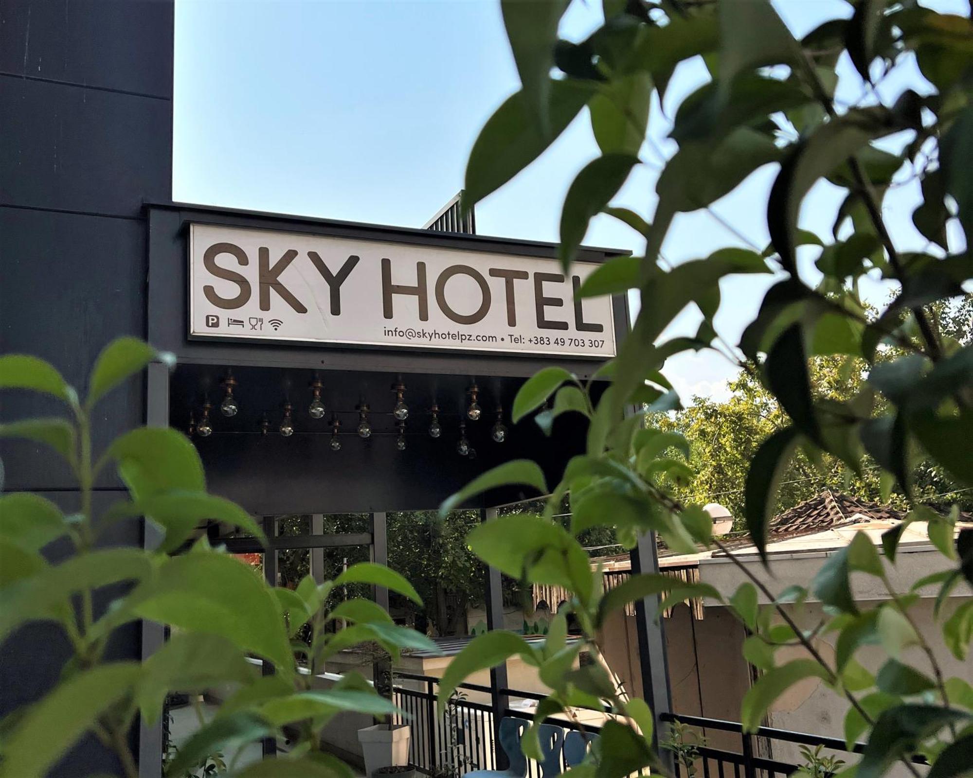 Sky Hotel Prizren Exterior foto